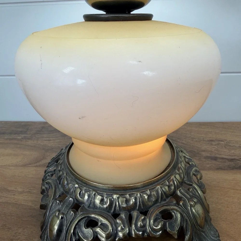 VTG Floral Hurricane Lamp Gone With The Wind Hollywood Regency 3-Way Brass *Flaw